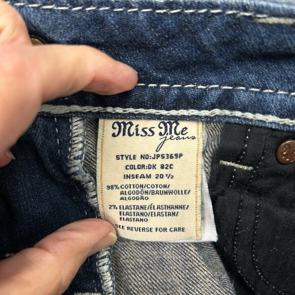Miss Me Capri Jeans Women's Size 27 Low Rise Jeweled Medium Wash Denim - Picture 8 of 14